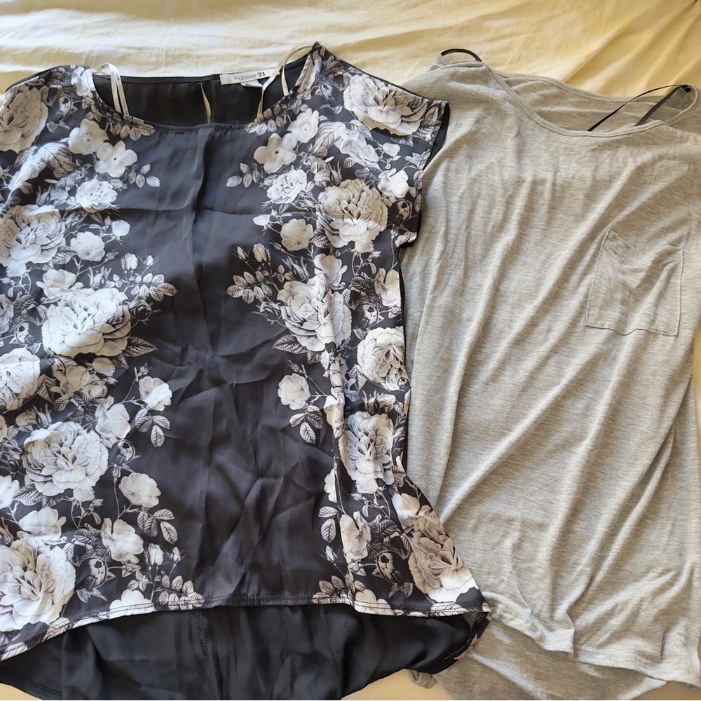 NWOT Bundle of 2 Forever 21 Tops